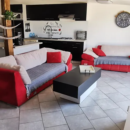 Casa vacanze Maison Calme Avec Clim, Wifi, Jardin Et Vue Sur Le Lay - Fr-1-194-274 *