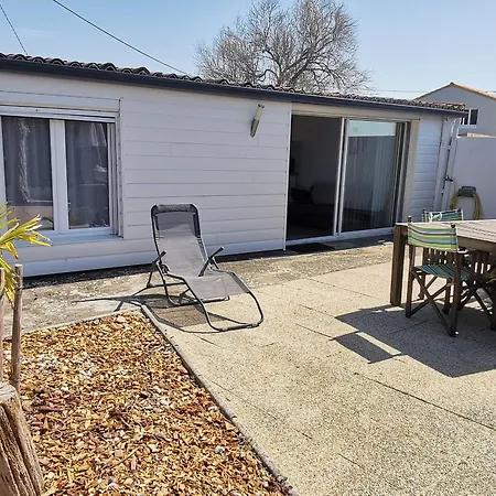Hébergement de vacances Maison Calme Avec Clim, Wifi, Jardin Et Vue Sur Le Lay - Fr-1-194-274